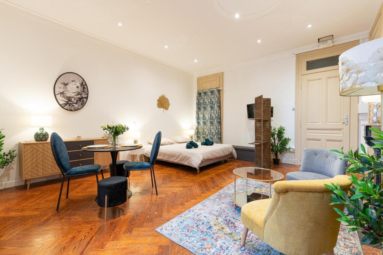 Appartement Ancien Palace Bernascon Vue Sur Classe 3 Etoiles Aix-les-Bains